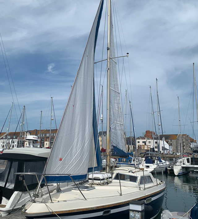 Southerly 28 – 1980 Lifting Keel Cruiser