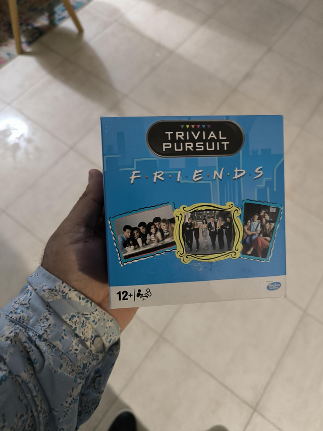 TRIVIAL POURSUIT FRIENDS 