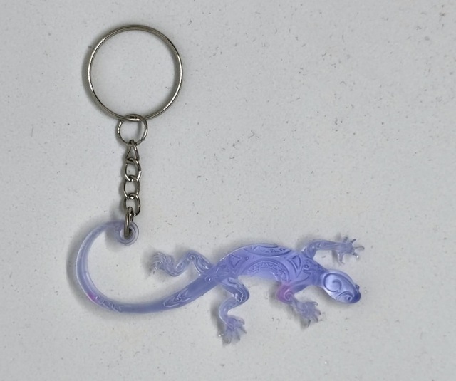 Porte-clé caméléon violet 