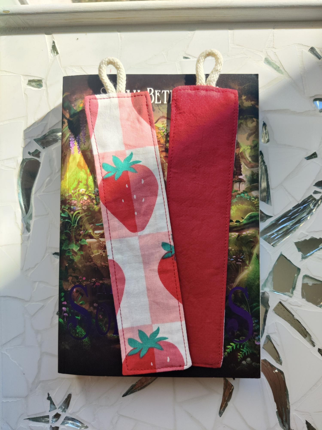 Marque page "fraise"