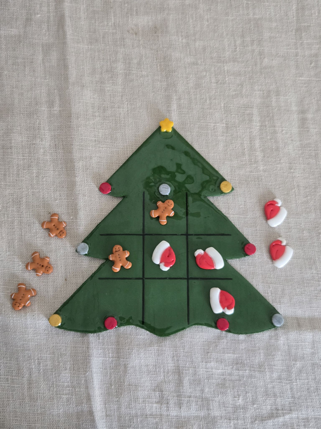 Plateau de morpion - sapin de noël