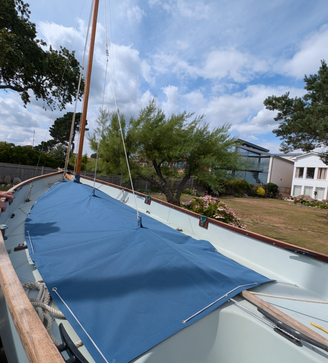 Dabbed &amp; Lugger Removable Batten &amp; Pocket