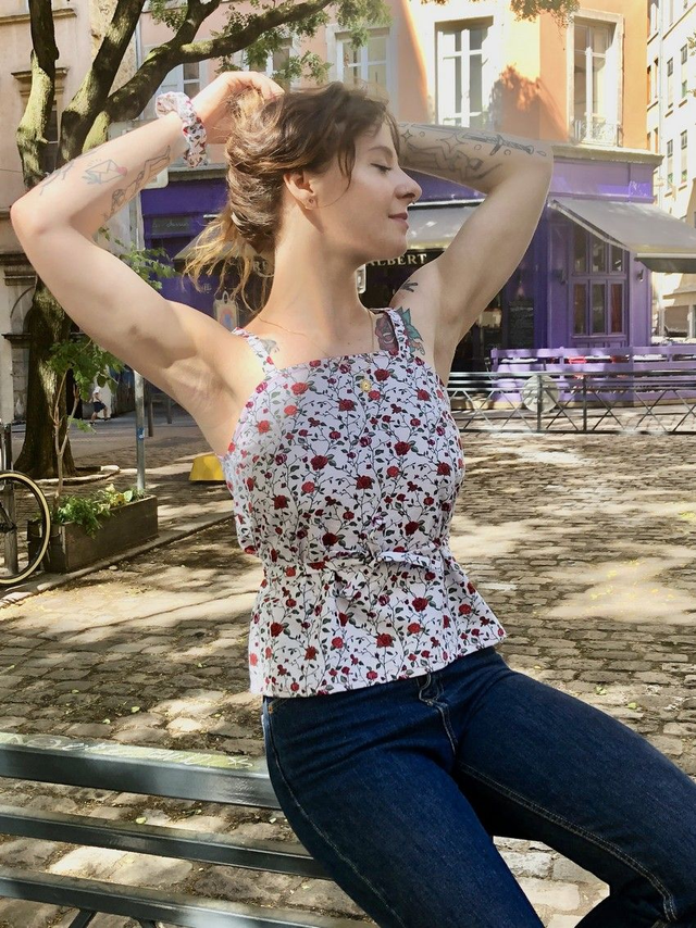 Top MiKro blanc roses 