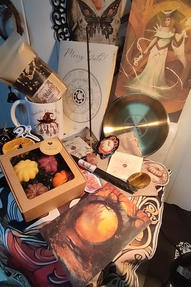 Nooby's witchmas box ~ Yule/ Le foyer ~ (décembre 2025)