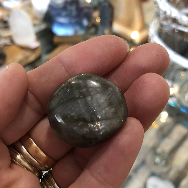 Pierre roulée labradorite 