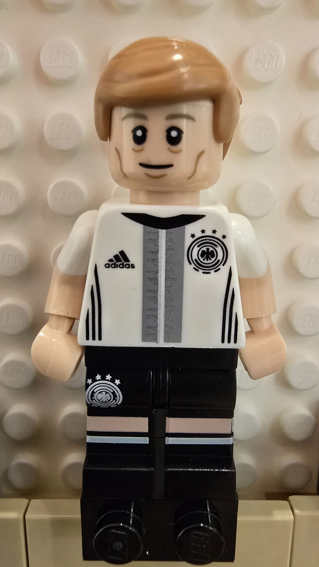 LEGO dfb010 Toni Kroos Minifigur