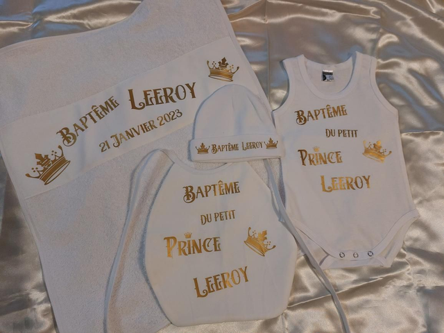 Ensemble baptême tout vêtu de blanc 