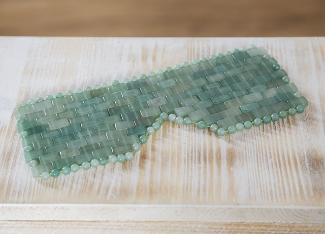 Edelsteinmaske grüner Aventurin - handgefertigt auf Bestellung