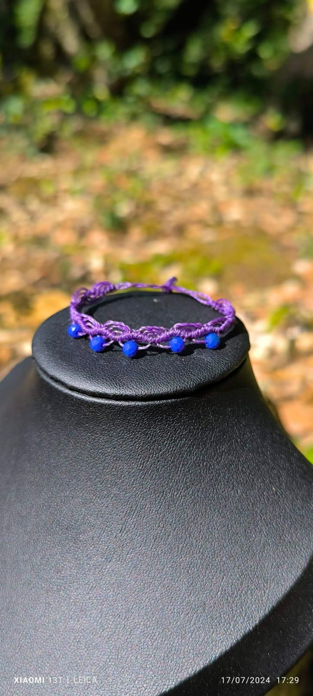 Bracelet violet et perle bleu 