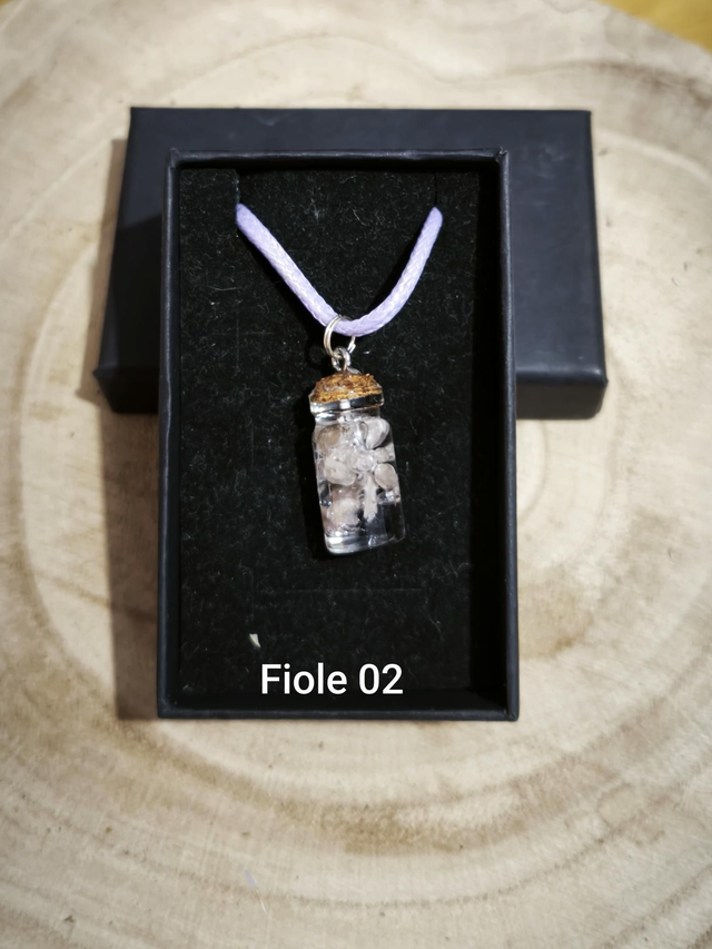 Collier Fiole 02