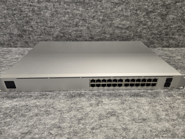 UniFi USW-Pro-24-PoE 