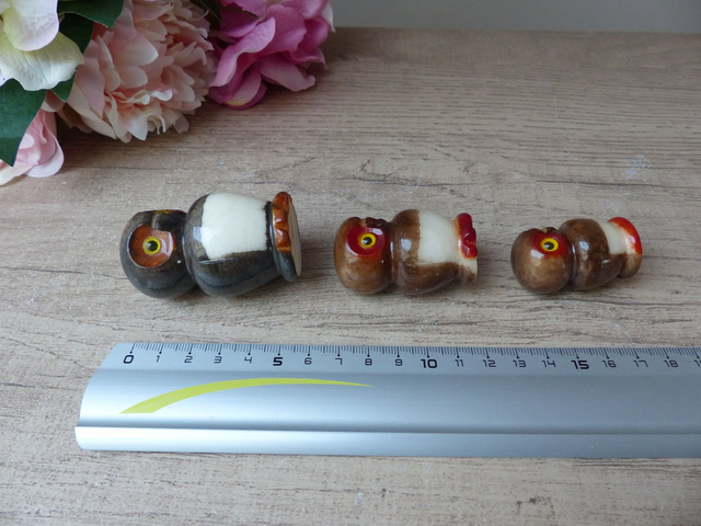 Famille de chouettes vintage en albâtre – 3 figurines anciennes en pierre - Trio de hiboux sculptés en albâtre – Figurines décoration bureau