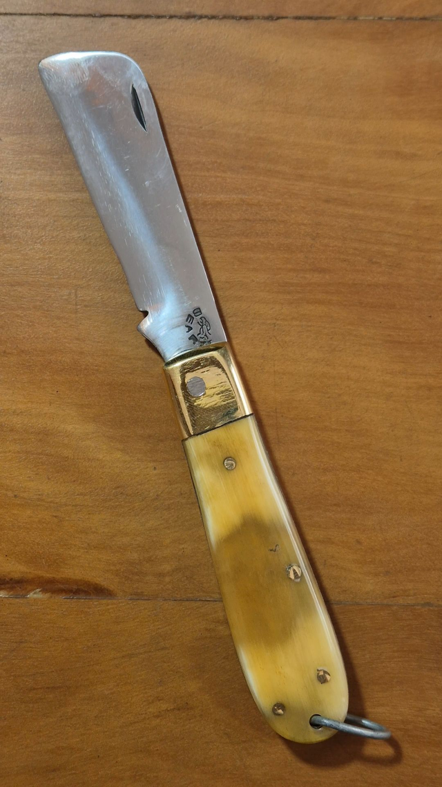 Canivete Artesanal Bruto Pica-Fumo 8cm Inox 420C 3mm Chifre