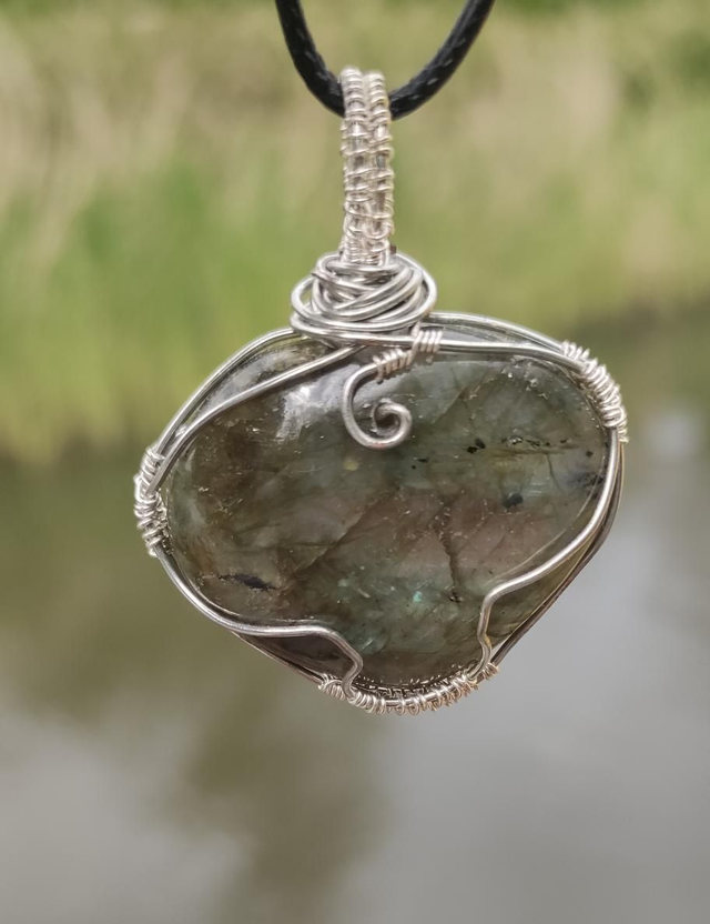 Labradorite pendant
