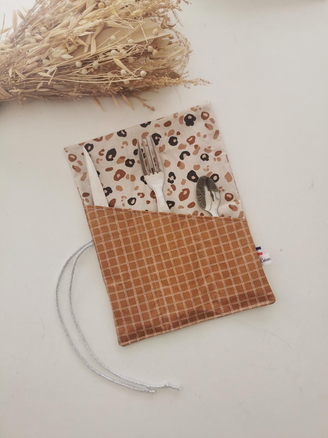 Étui couverts marron léopard 