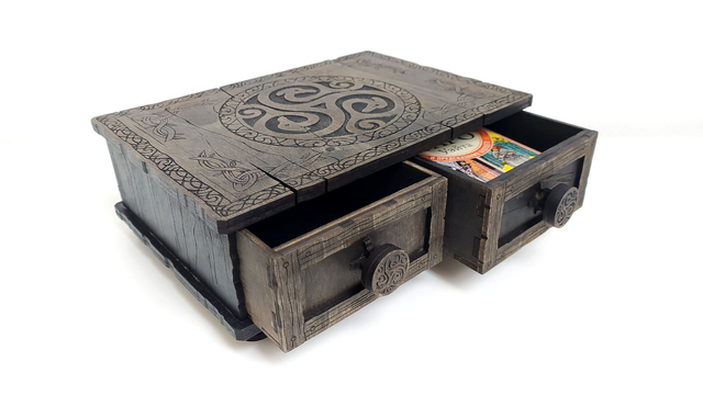 Boîte en bois sculpté - Un écrin authentique et élégant pour vos trésors.