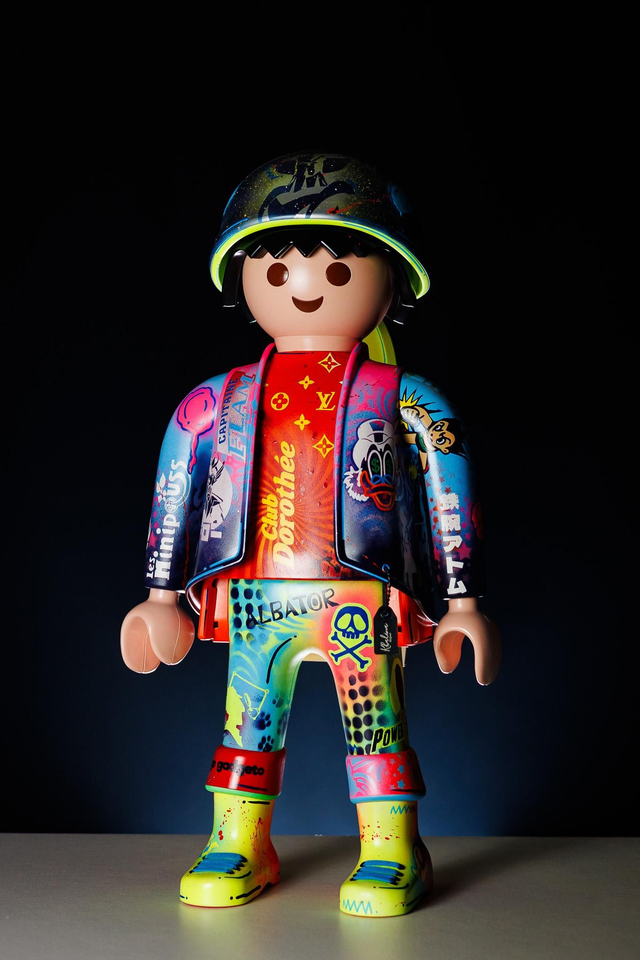 Personnages xxl popart univers rétro animé 