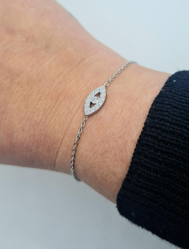 Bracelet "Rivo" en acier inoxydable argenté et oeil stras central 