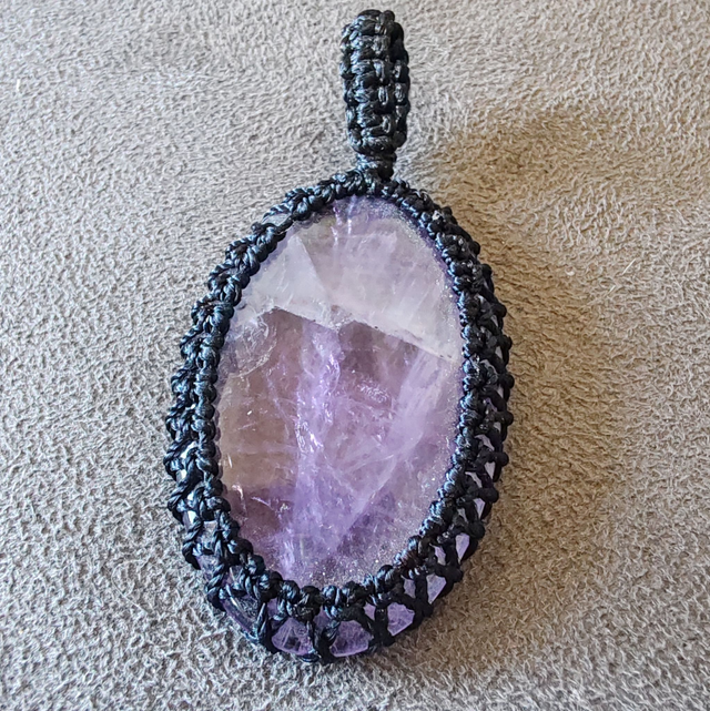 Améthyste - micro macramé