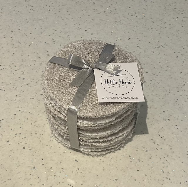 Reusable breast pads 