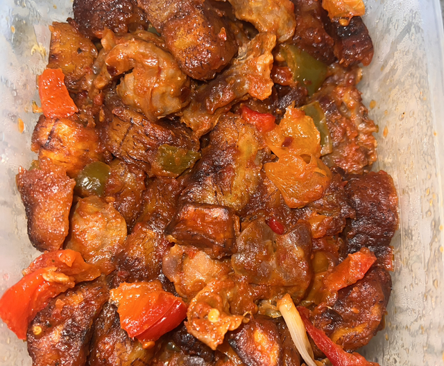Gizdodo (Peppered Gizzard with Plantain)
