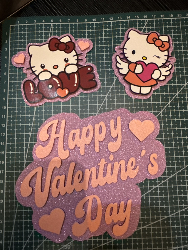 Hello kitty valentines cake toppers