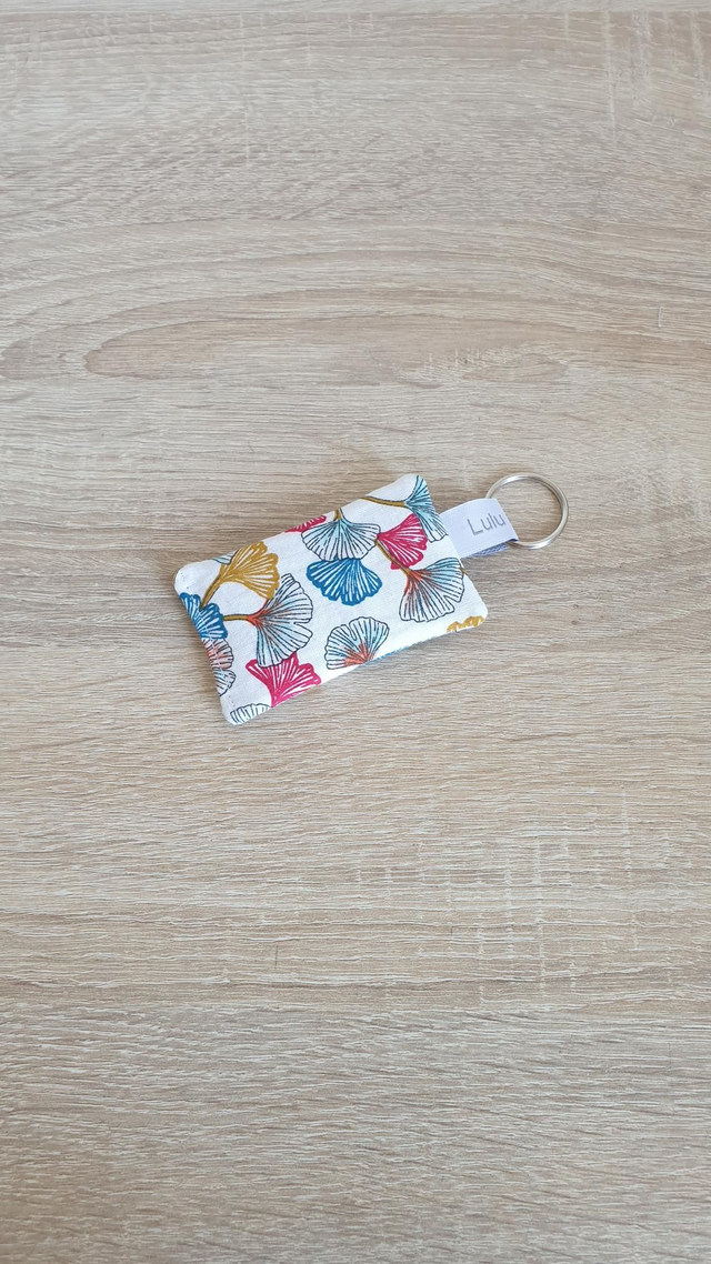 Porte clés A PERSONNALISER ginkgo fond blanc 