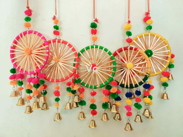 Decorative wall hangings 