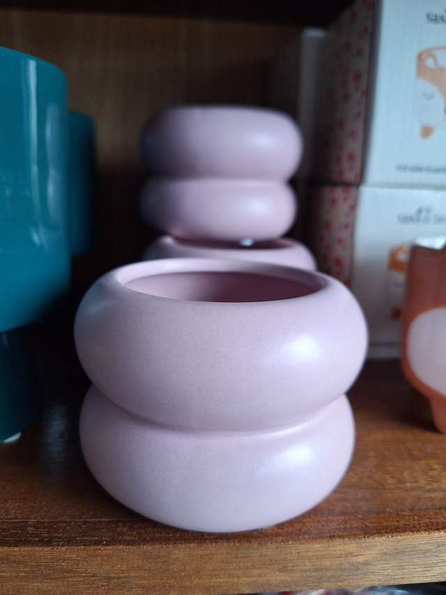 Small pink pot