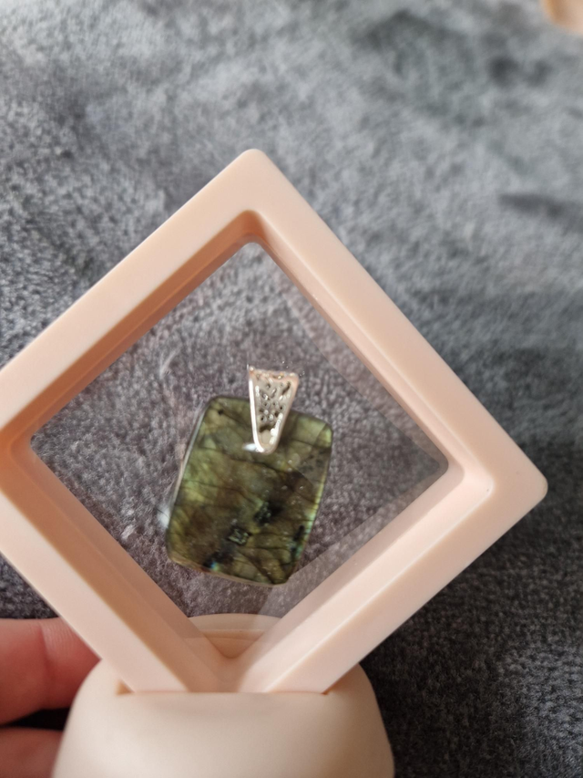 Labradorite 