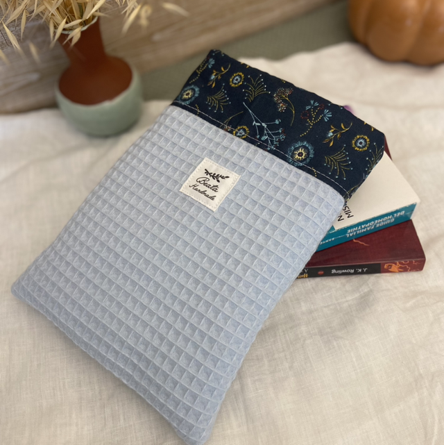 Housse livre poche/liseuse Bleu ciel 