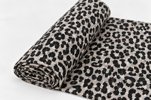 Jacquard Animal Skin – Beige