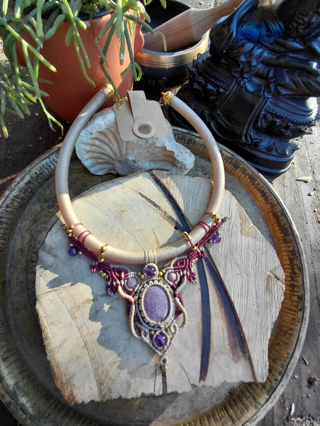 Collier Torque Stichtite