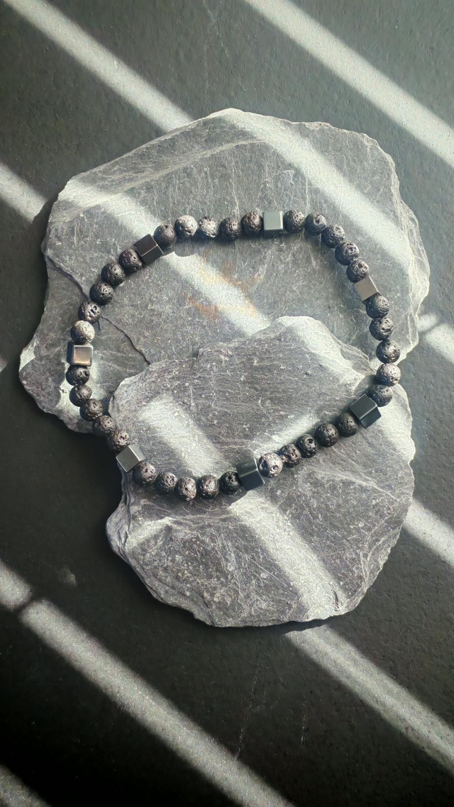 Bracelet pierre de lave et hématite 4 mm
