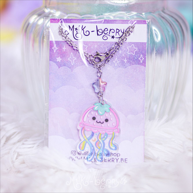 Collier Acrylique Recyclé Méduse Fraise