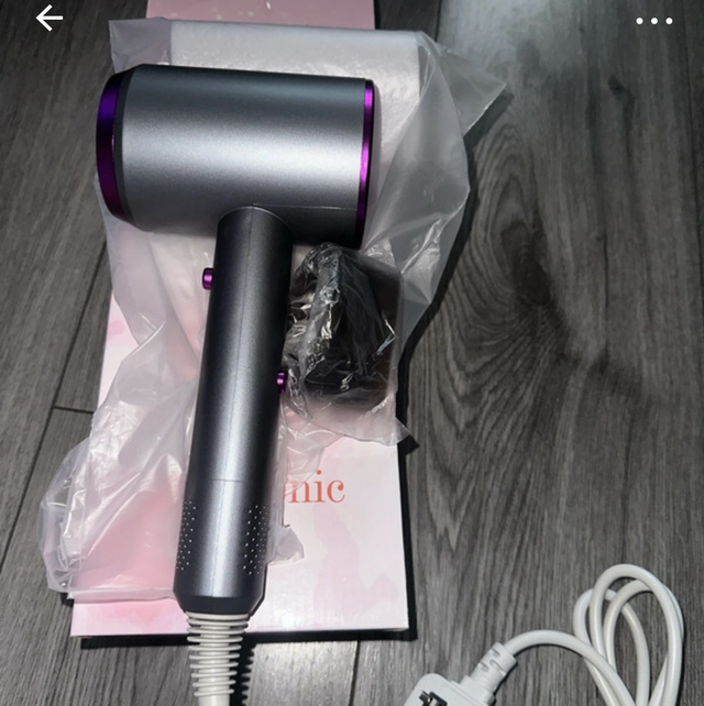 Flintronic hair dryer