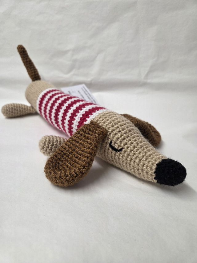 Sleeping Sausage Dog - KL-057