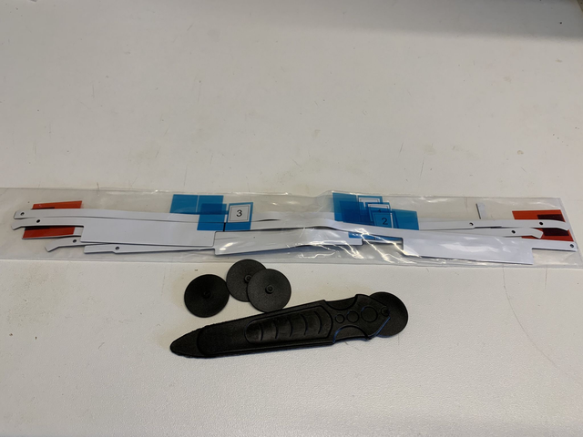 iMac 21'' LCD-Display-Klebestreifen Incl. Öffnungswerkzeug (1)