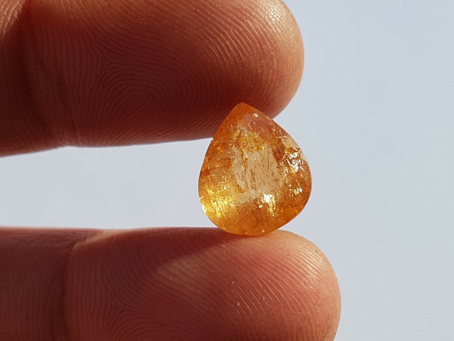 Topaze impériale orange facettée du Brésil 6,80ct imperial faceted topaz bijou