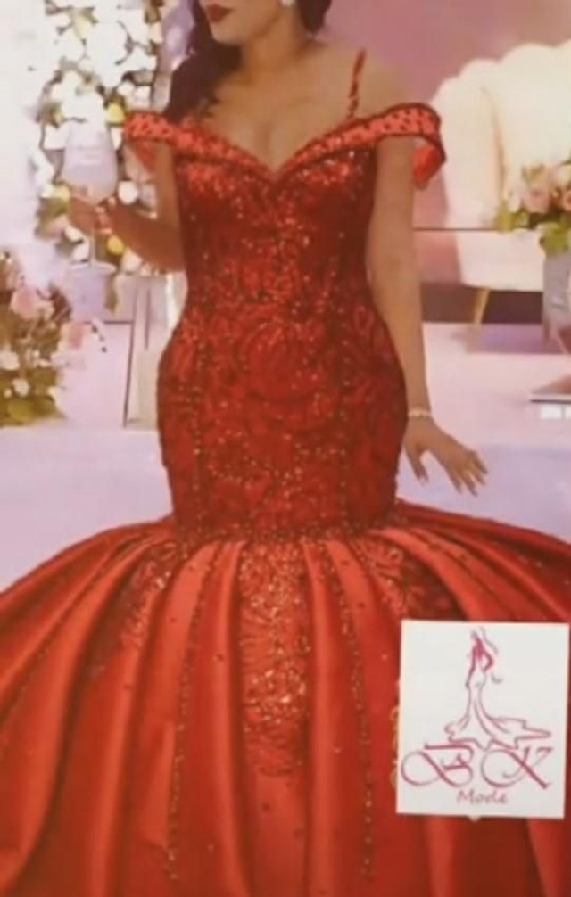 Robe de Mariée Sirène Rouge avec Paillettes Traîne Longue / Réf : RMS60