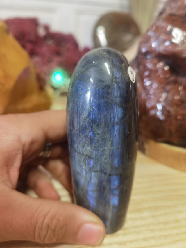 Labradorite à reflets bleu électrique