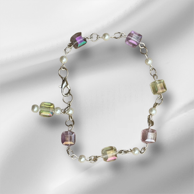 Crystal and pearl chain bracelet