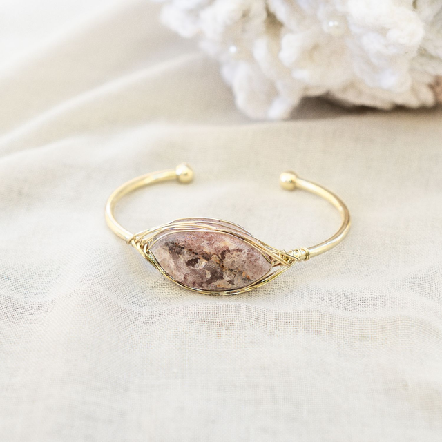 Eperkvarc nyitott karperec