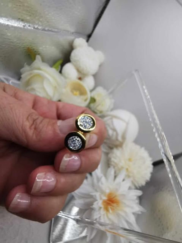 Clous d'Oreilles en A-I Doré et Zircon