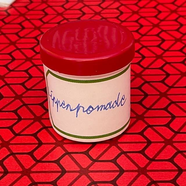Lippenpomade