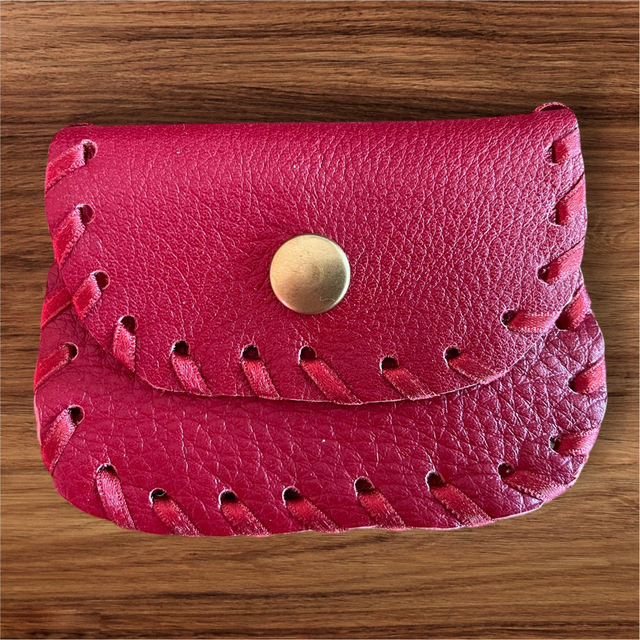 Pochette à chapelet en cuir rouge