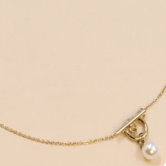 Collier pendentif perle