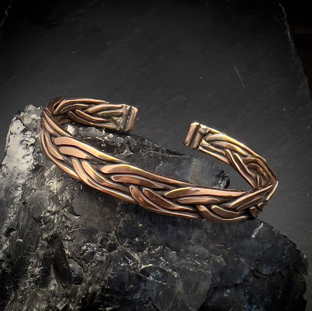 Pulsera de cobre trenzado de 6 hilos martillada