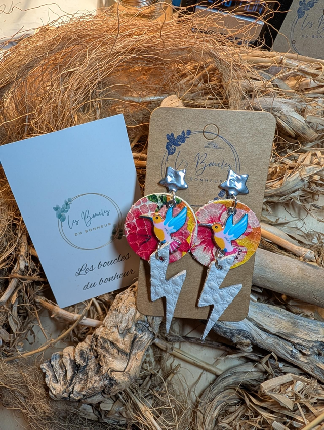 Boucles d'oreilles colibri fleurie blanc co006