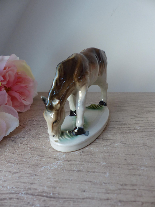 Figurine âne, cheval ou poney broutant en céramique Vintage fabriqué au Japon, décoration centre équestre maison à la campagne ferme ranch